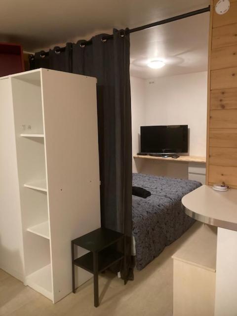 Exigehome-Grand Studio En Plein Centre De Saint Germain En Laye Saint-Germain-en-Laye Exterior foto